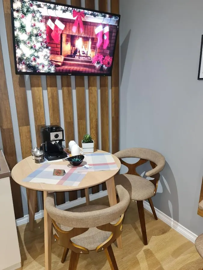 Sunny Apartment - Blloku Tirana, Near Lake ألبانيا